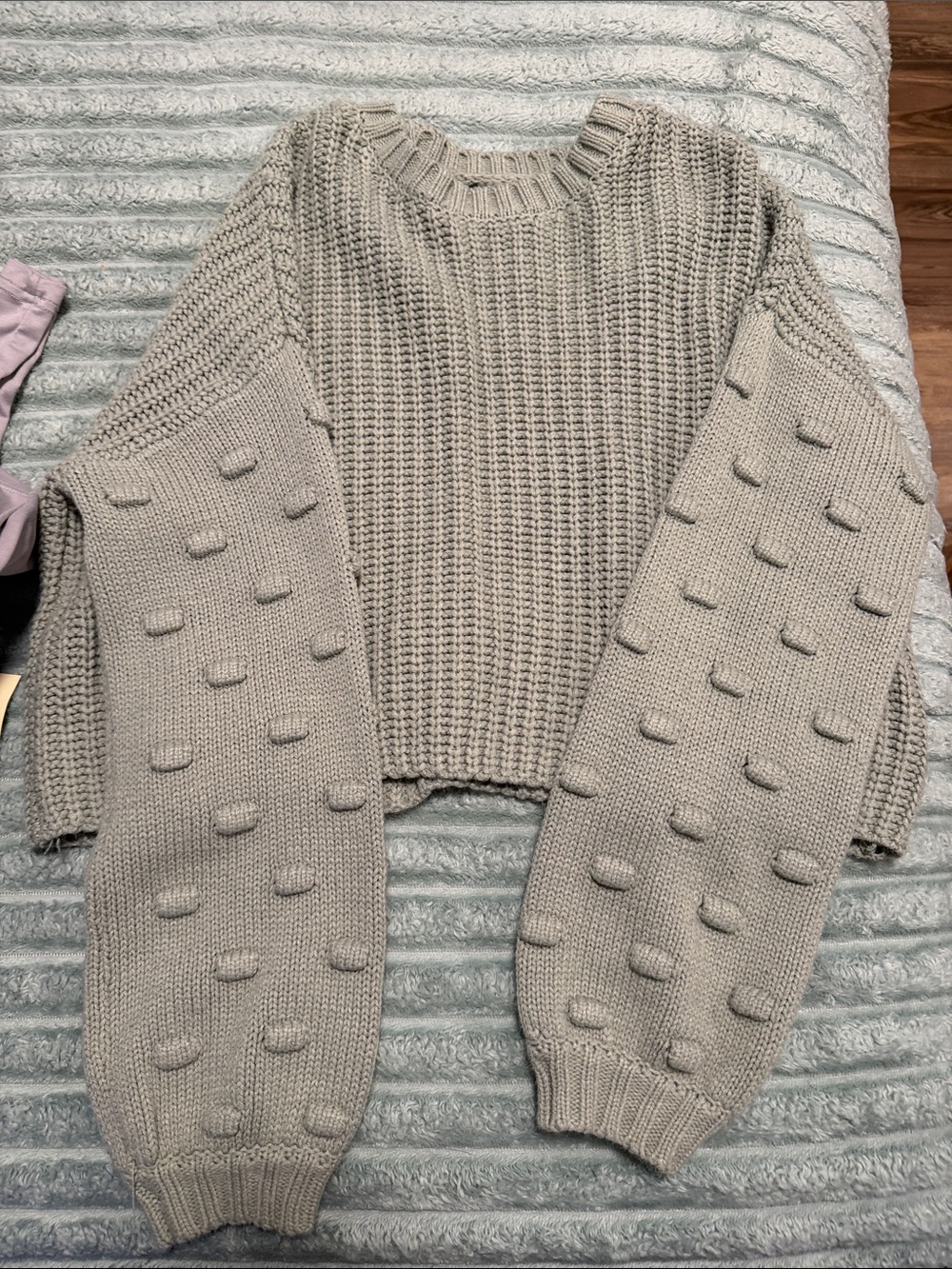 moon & madison Light Gray Textured Bubble-Sleeve Crew Sweater (fits more medium)